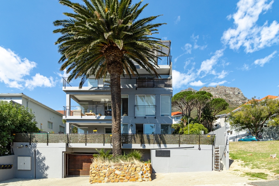 To Let 3 Bedroom Property for Rent in Vredehoek Western Cape